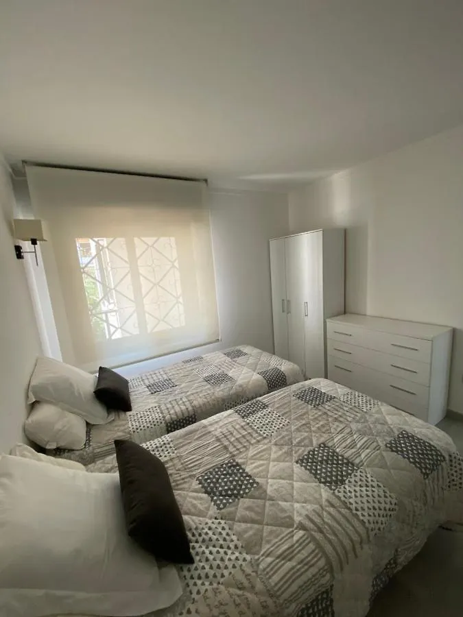 Apartament El Far Roses 0*,  Spanje